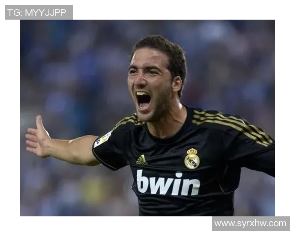 西班牙足球明星小烟枪的传奇故事与场上风采揭秘 西班牙足球明星小烟枪的传奇故事与场上风采揭秘