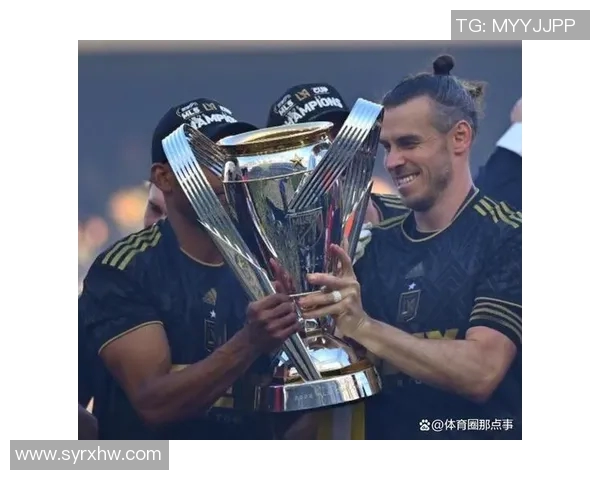 足球明星比克汉姆的传奇人生与足球事业的辉煌成就回顾 足球明星比克汉姆的传奇人生与足球事业的辉煌成就回顾